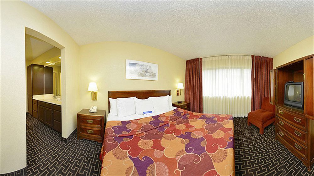 Americas Best Value Inn & Suites Extended Stay - Τούλσα Εξωτερικό φωτογραφία