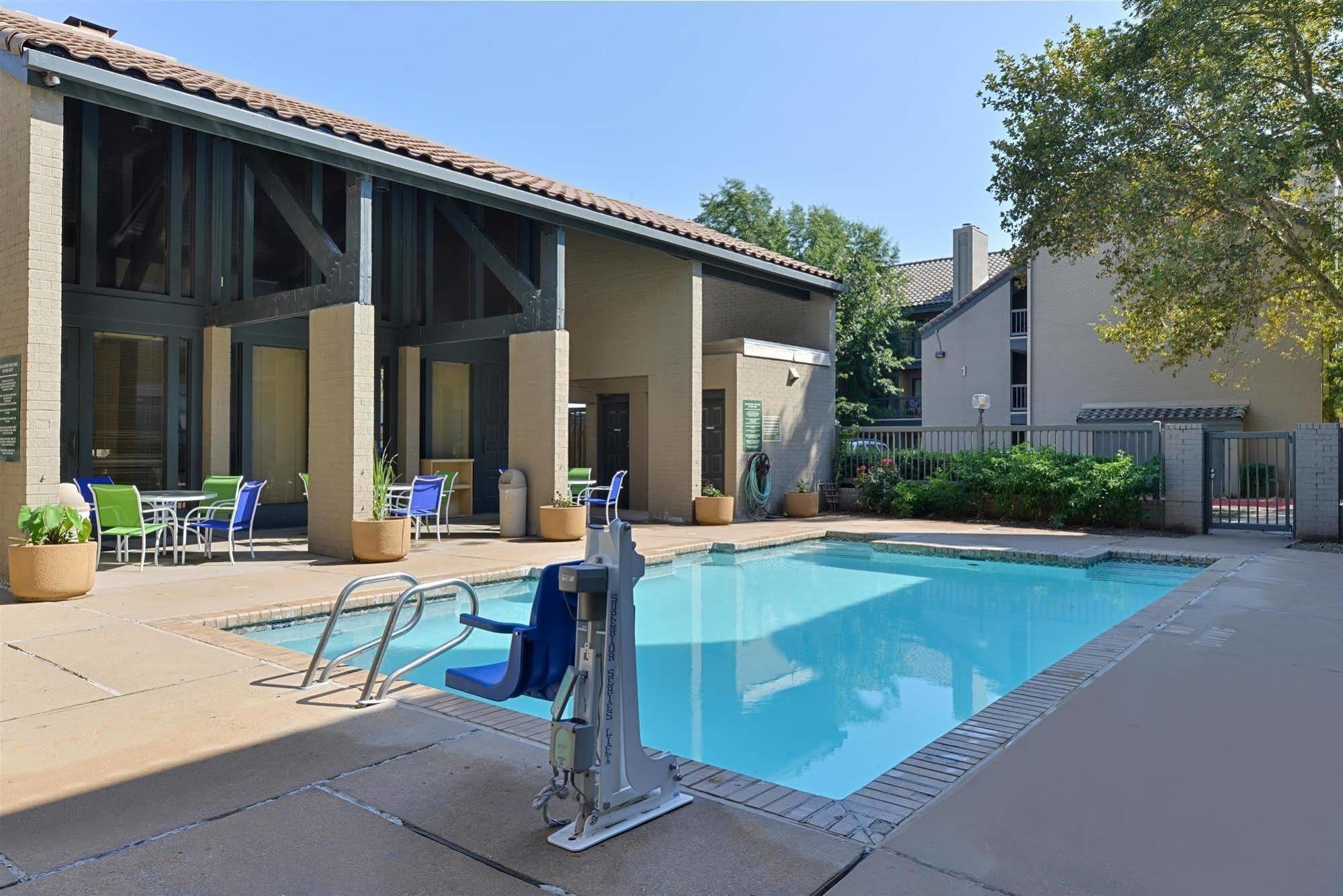 Americas Best Value Inn & Suites Extended Stay - Τούλσα Εξωτερικό φωτογραφία