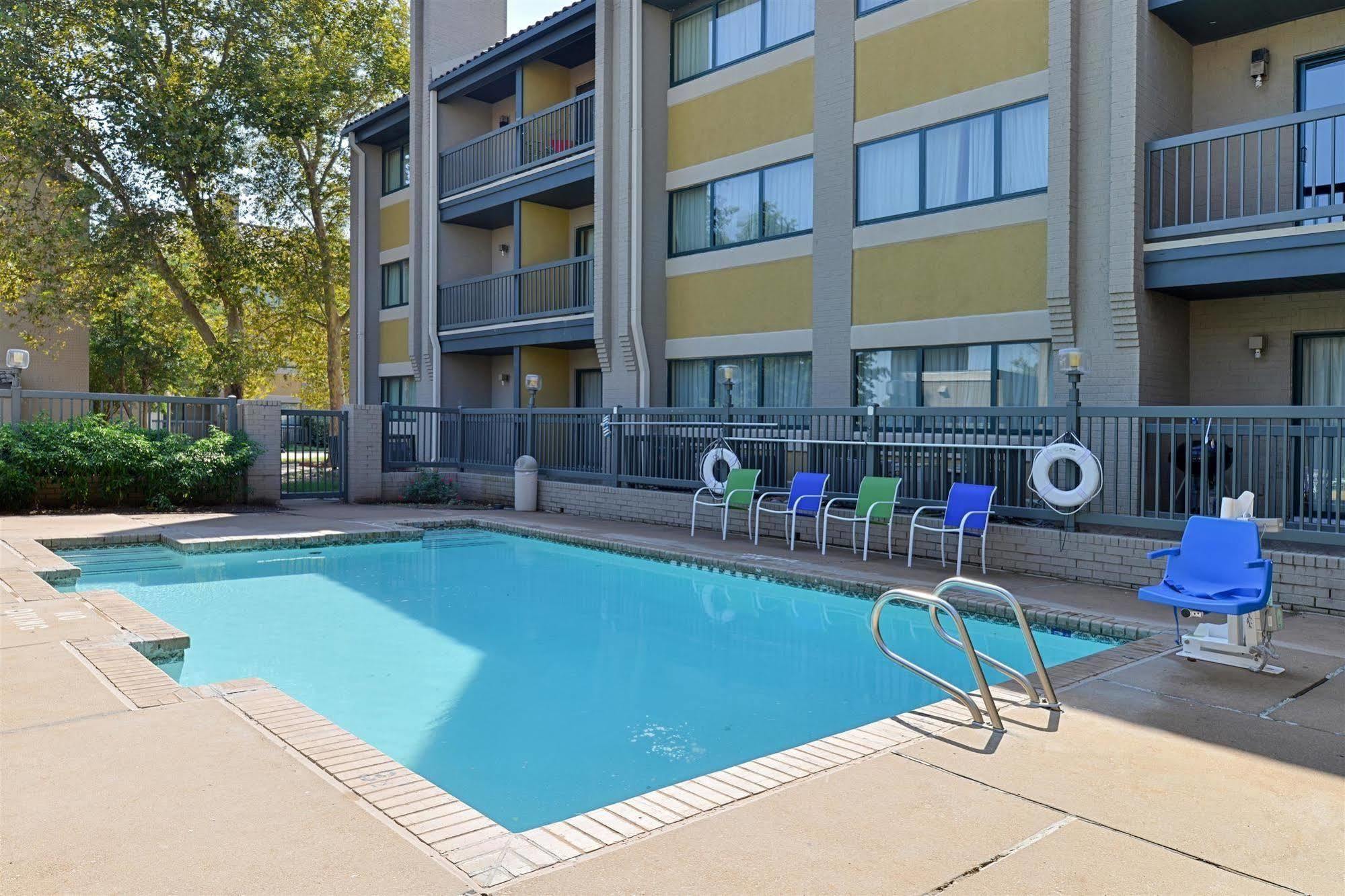 Americas Best Value Inn & Suites Extended Stay - Τούλσα Εξωτερικό φωτογραφία